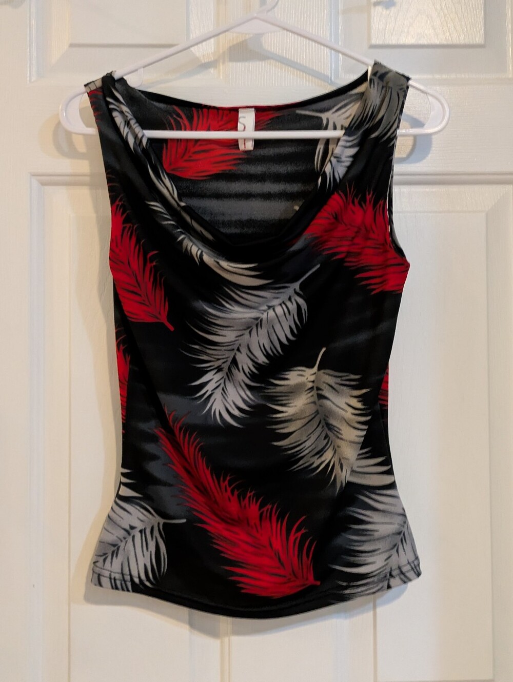 Sleeveless Feather-Print Tank Top - Black, Red & Gray